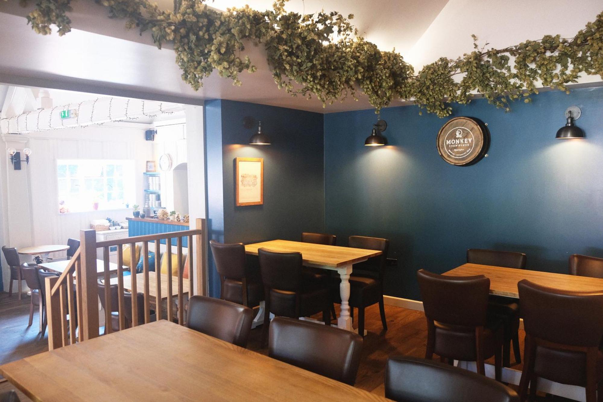 Monkey Brewhouse Hotel 2*
