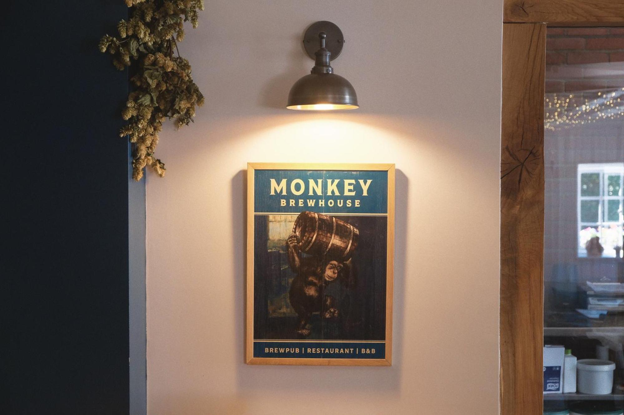 Monkey Brewhouse 2*